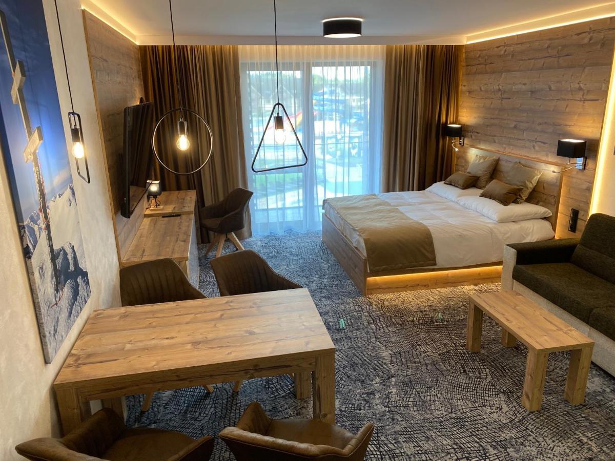 Luxusne Studia V Hoteli Akvamarin Bešeňová Exteriör bild