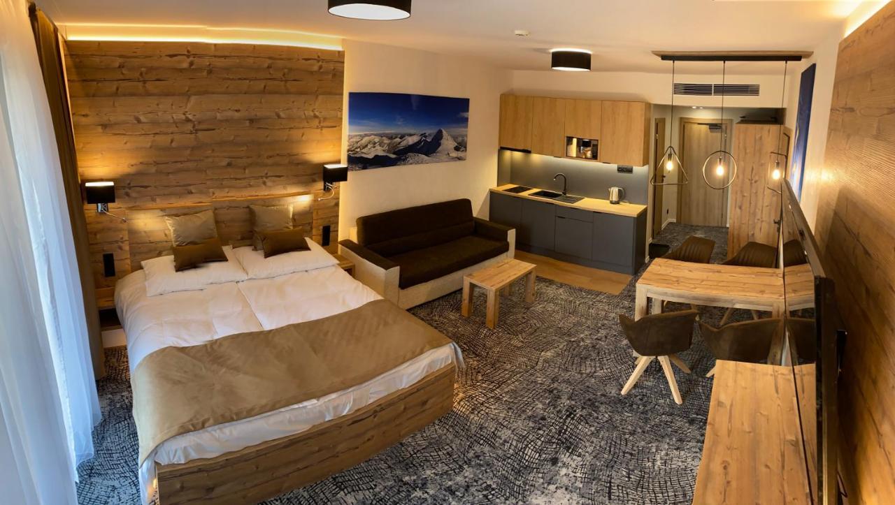 Luxusne Studia V Hoteli Akvamarin Bešeňová Exteriör bild